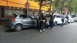 Lebih Dari 10 Mobil Pelanggar Rambu Lalulintas Terjaring Dalam Operasi Gabungan Dan Dishub Kota Malang.