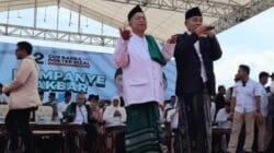 Berdua, Kyai Asep Dan Kyai Abdul Rokhim Pimpin Doa Kampanye Akbar Khofifah Indar Parawansa, Dan Gus Barra – dokter Mas Rizal