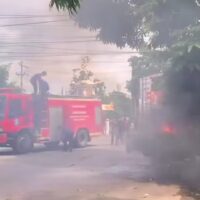 Mobil Pick up  Box  Terbakar