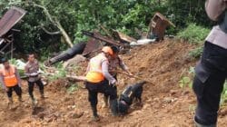 Tim K-9 Polda Jateng Berhasil Temukan Jenazah Bayi 5 Bulan yang Tertimbun Tanah Longsor